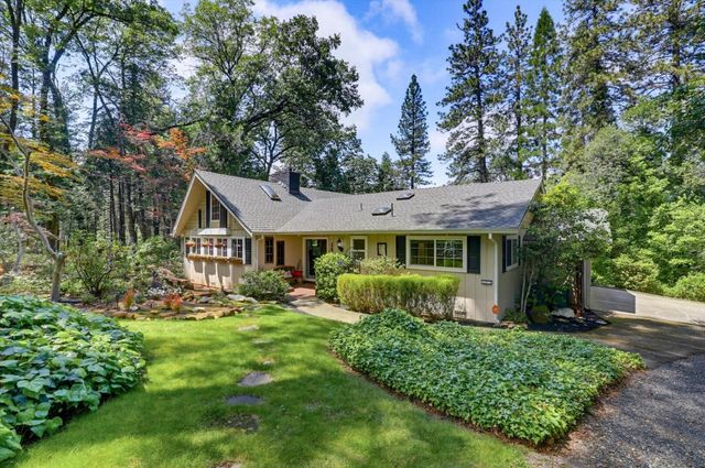 10096 Elder Dr, Grass Valley, CA 95949