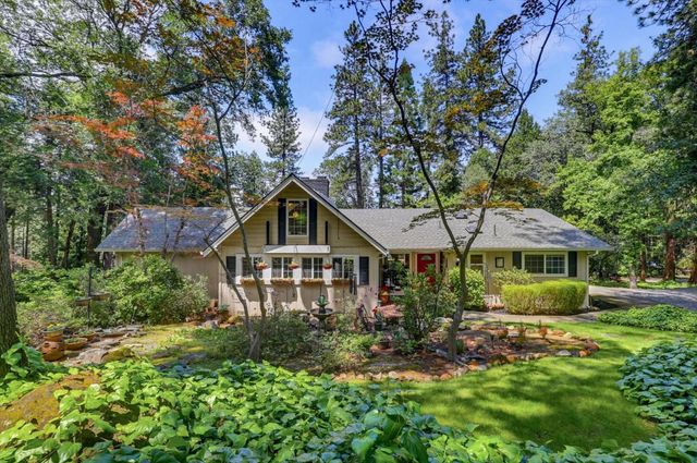 10096 Elder Dr, Grass Valley, CA 95949