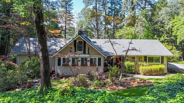 10096 Elder Dr, Grass Valley, CA 95949