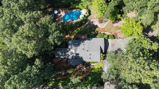 10096 Elder Dr, Grass Valley, CA 95949