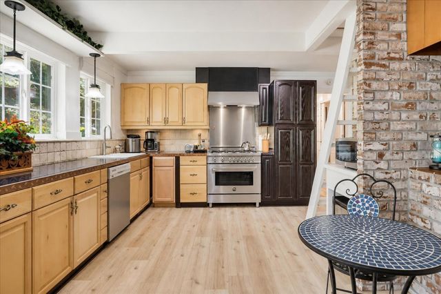 10096 Elder Dr, Grass Valley, CA 95949