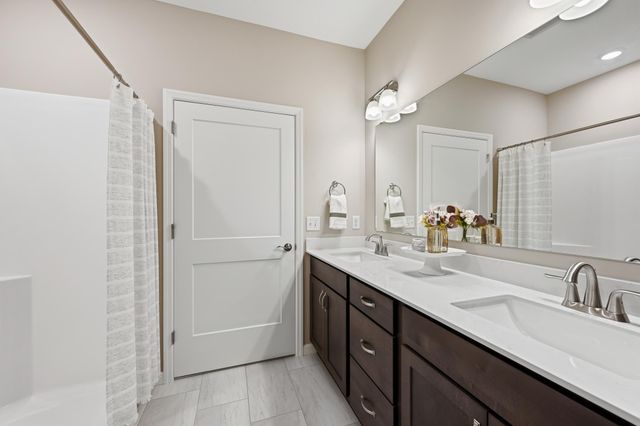 1771 Squirrel Way, New Richmond, WI 54017