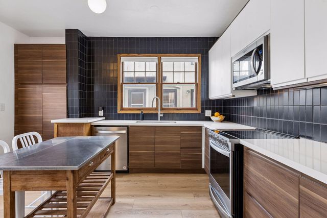 491 Cretin Avenue S, Saint Paul, MN 55116