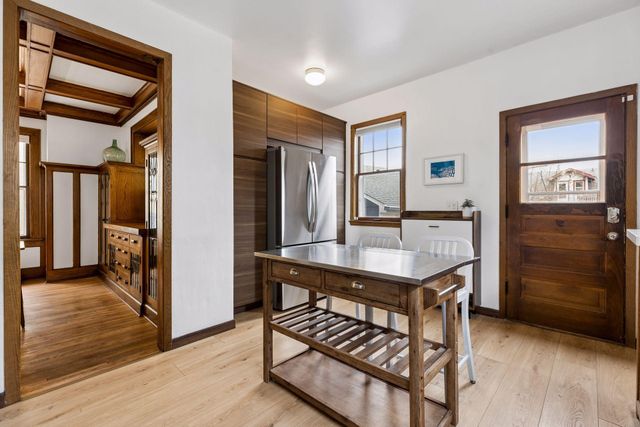 491 Cretin Avenue S, Saint Paul, MN 55116