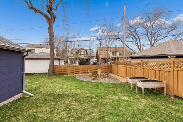 491 Cretin Avenue S, Saint Paul, MN 55116