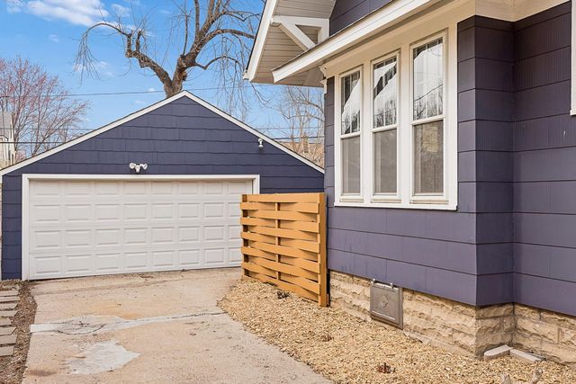 491 Cretin Avenue S, Saint Paul, MN 55116