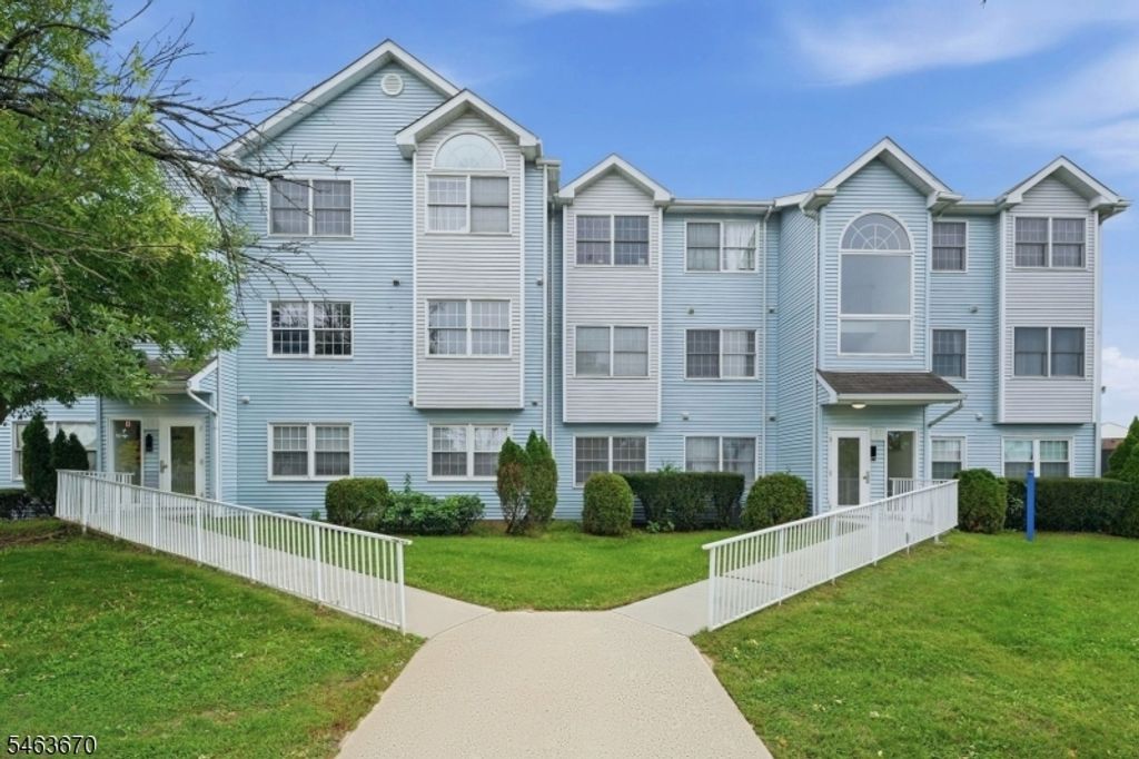 320 Edpas Rd, New Brunswick City, NJ 08901 — exterior