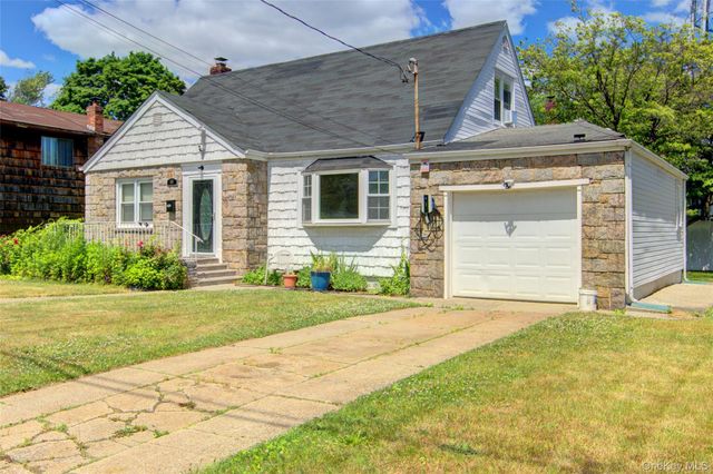 58 Weberfield Avenue, Freeport, NY 11520