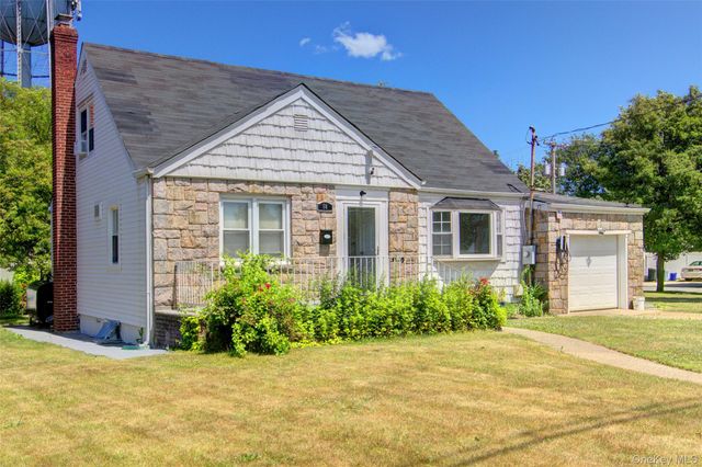 58 Weberfield Avenue, Freeport, NY 11520