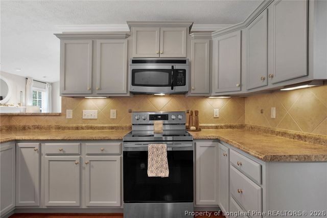 1705 Secretariat Place, Hope Mills, NC 28348