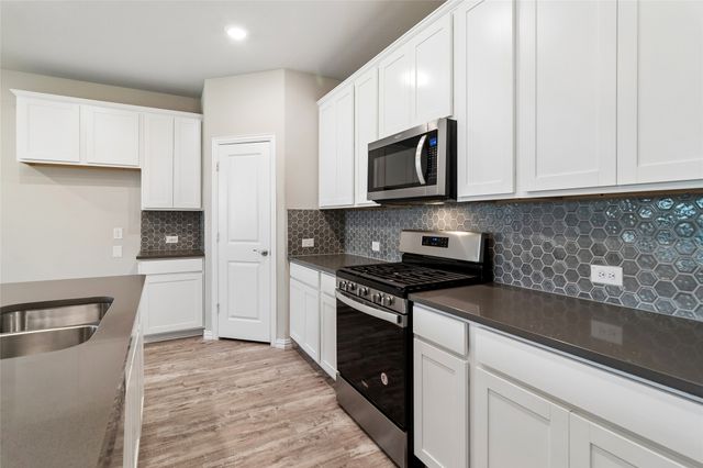 7526 Ezra Mews, Rowlett, TX 75089