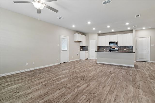 7526 Ezra Mews, Rowlett, TX 75089