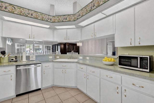 4712 ST ANDREWS ARCADE, Leesburg, FL 34748