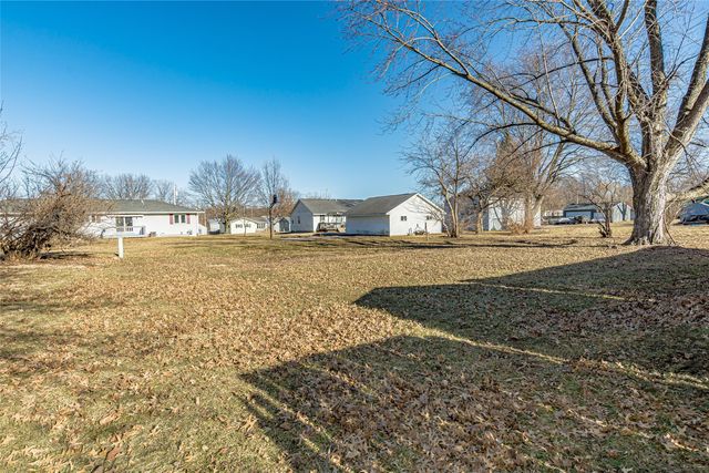 214 Main Street, Center Point, IA 52213