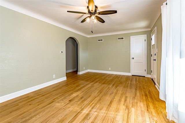 214 Main Street, Center Point, IA 52213