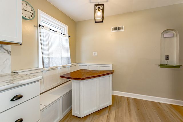 214 Main Street, Center Point, IA 52213