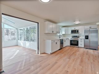 6838 S LEXINGTON DR, West Jordan, UT 84084