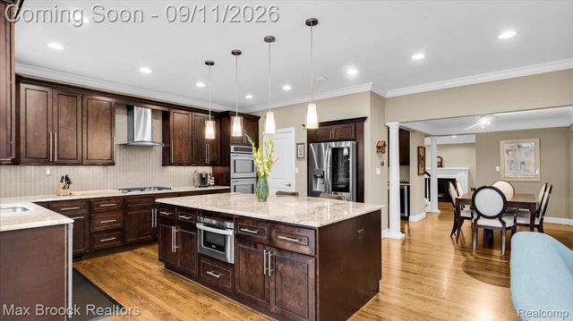 2253 Pembroke Road, Birmingham, MI 48009