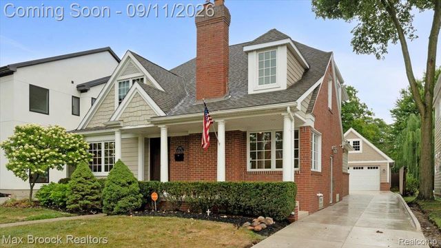 2253 Pembroke Road, Birmingham, MI 48009