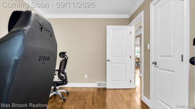 2253 Pembroke Road, Birmingham, MI 48009