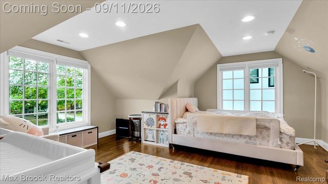 2253 Pembroke Road, Birmingham, MI 48009