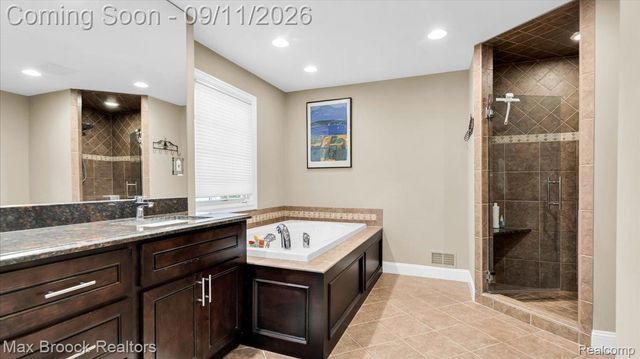 2253 Pembroke Road, Birmingham, MI 48009