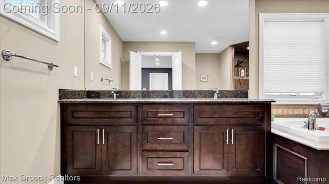 2253 Pembroke Road, Birmingham, MI 48009