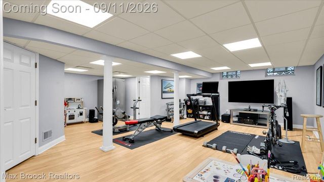 2253 Pembroke Road, Birmingham, MI 48009