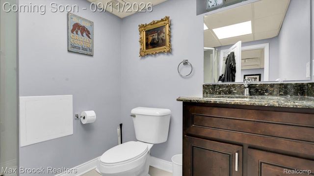 2253 Pembroke Road, Birmingham, MI 48009