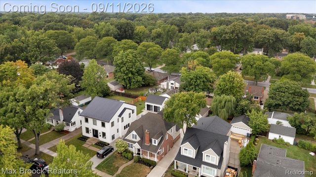 2253 Pembroke Road, Birmingham, MI 48009