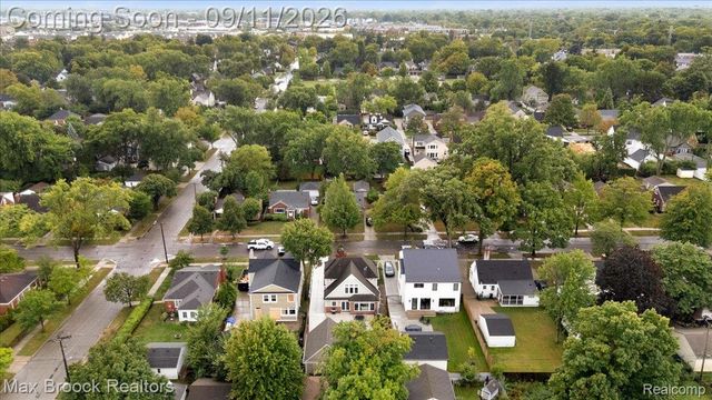 2253 Pembroke Road, Birmingham, MI 48009