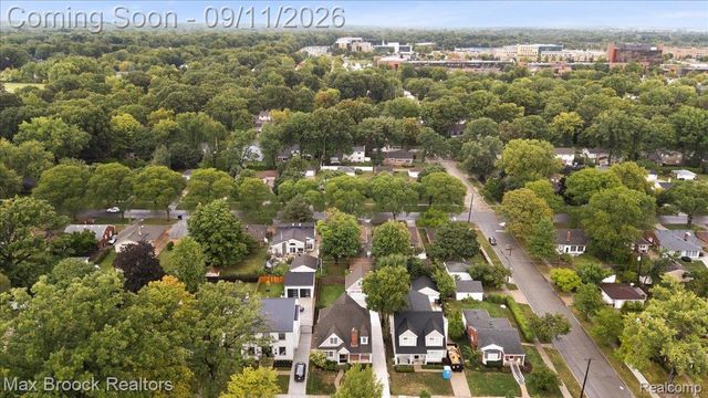 2253 Pembroke Road, Birmingham, MI 48009