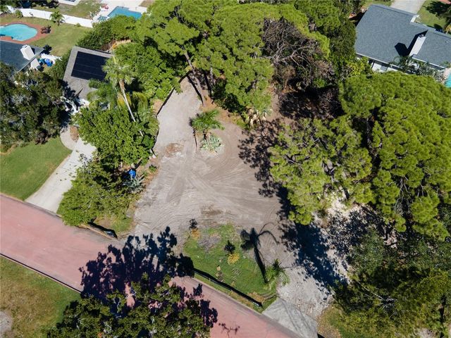 1125 FRIENDLY WAY S, St Petersburg, FL 33705