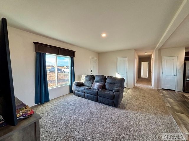 2987 E 550 N, St Anthony, ID 83445