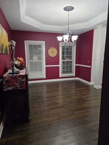 743 Chasewood Drive, South Elgin, IL 60177