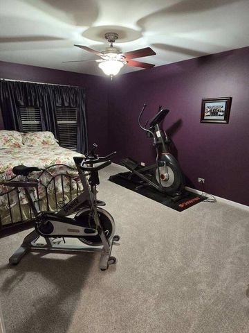 743 Chasewood Drive, South Elgin, IL 60177