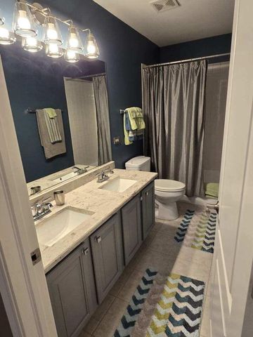 743 Chasewood Drive, South Elgin, IL 60177