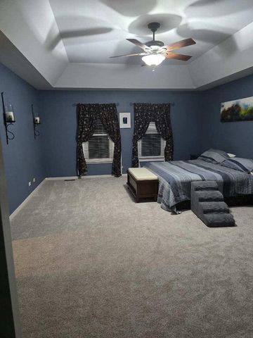 743 Chasewood Drive, South Elgin, IL 60177