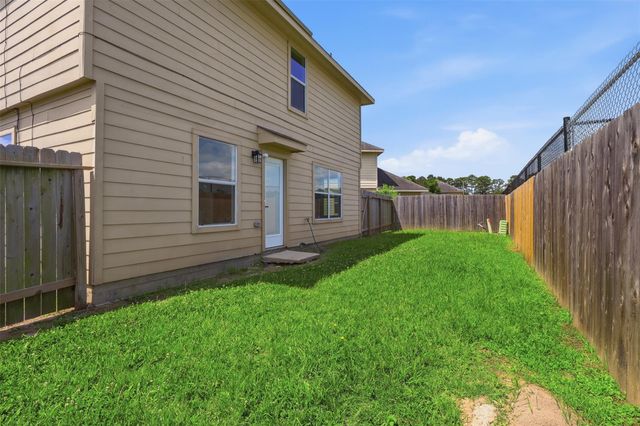 915 Redcrest Springs Court, Houston, TX 77073