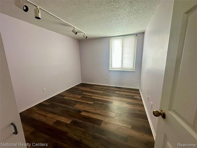 1744 Grove Road A-101, Ypsilanti, MI 48198