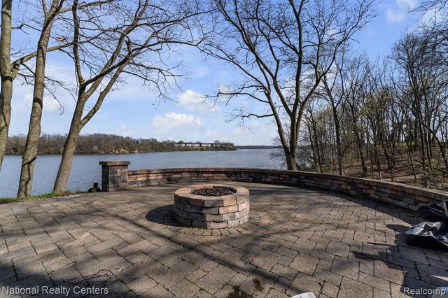 1744 Grove Road A-101, Ypsilanti, MI 48198