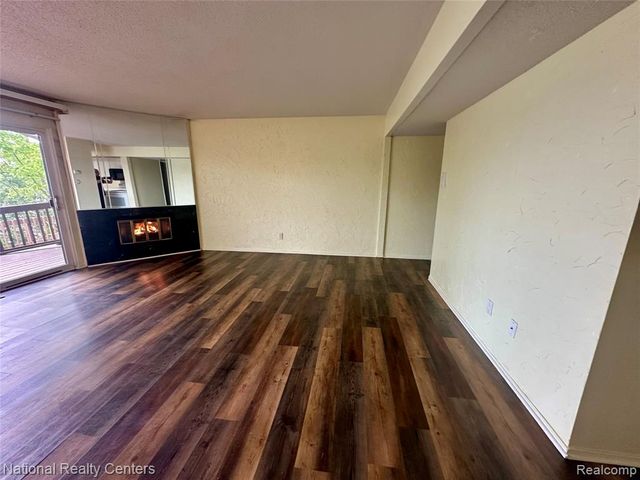 1744 Grove Road A-101, Ypsilanti, MI 48198