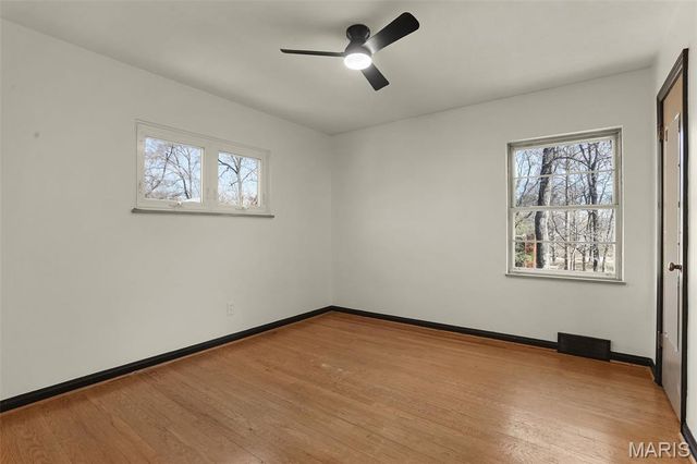 106 S Brent Avenue, St Louis, MO 63122