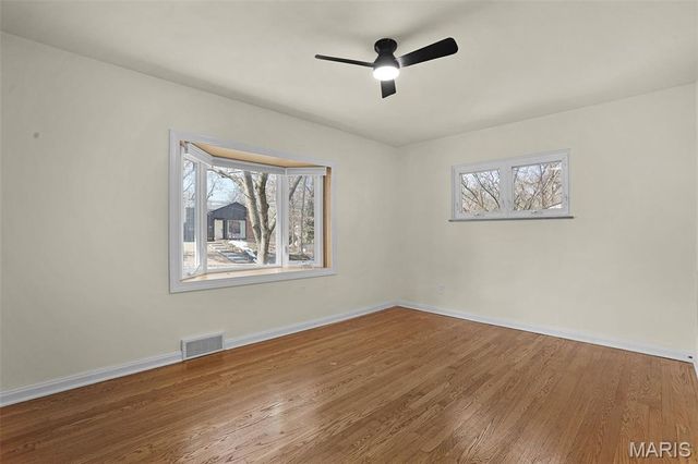 106 S Brent Avenue, St Louis, MO 63122