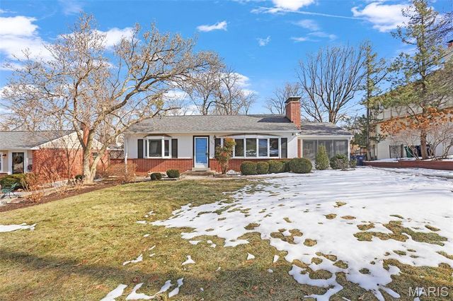 106 S Brent Avenue, St Louis, MO 63122