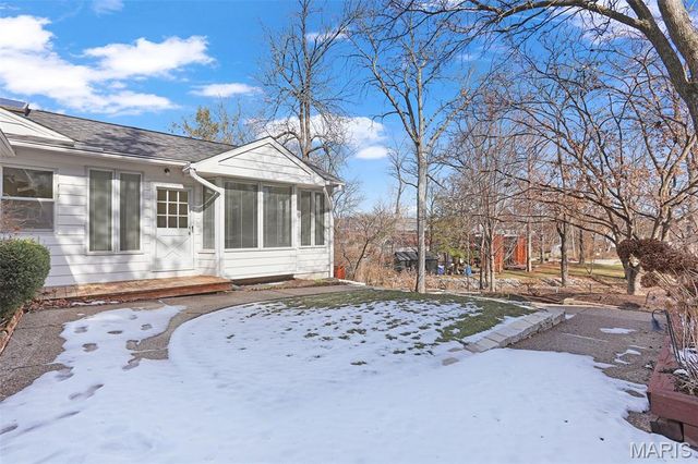 106 S Brent Avenue, St Louis, MO 63122