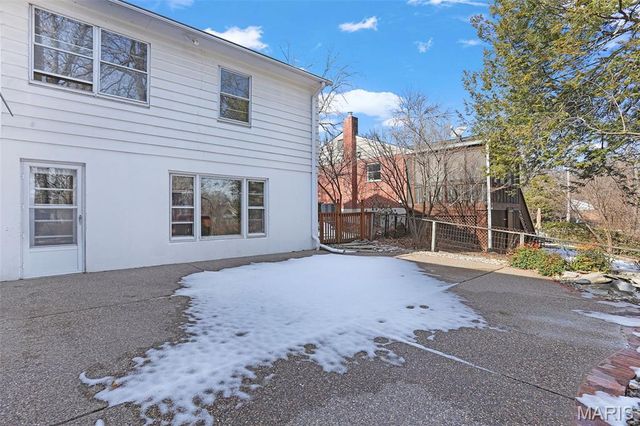 106 S Brent Avenue, St Louis, MO 63122