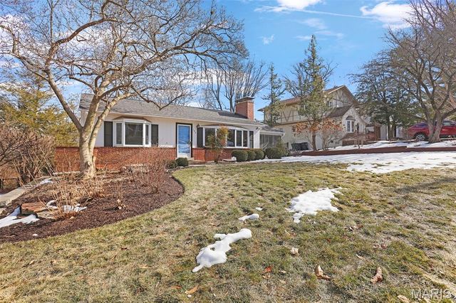 106 S Brent Avenue, St Louis, MO 63122