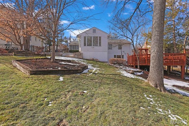 106 S Brent Avenue, St Louis, MO 63122