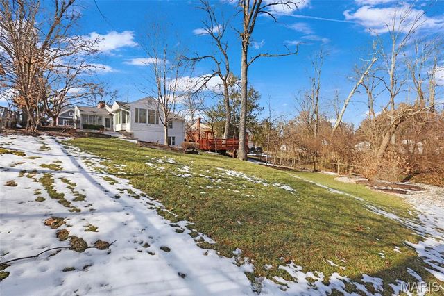 106 S Brent Avenue, St Louis, MO 63122